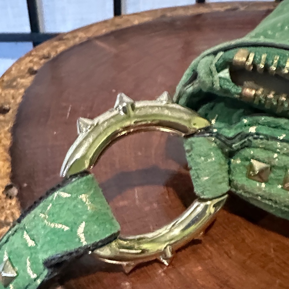 Aimee Kestenberg Green Gold Snakeskin Textured Leather Shoulder Bag Zippers EUC - Picture 4 of 13